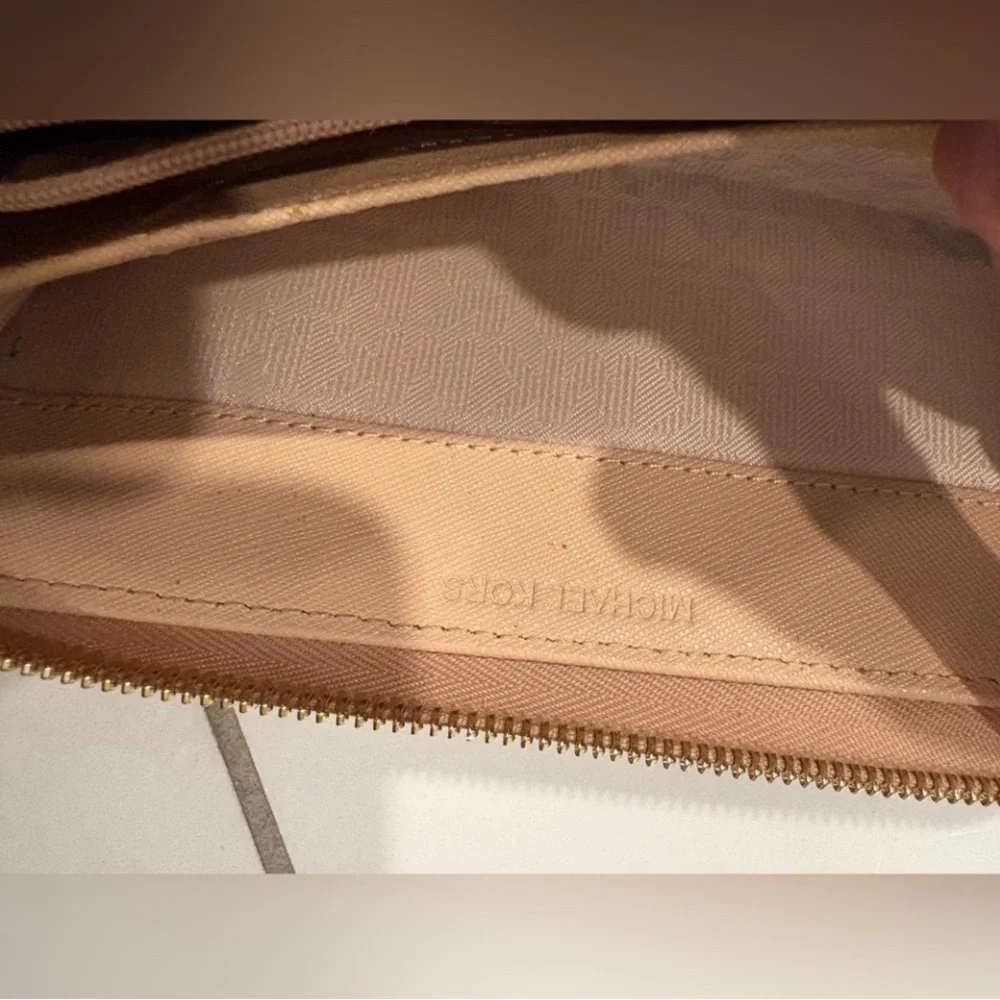 Michael Kors Jet Set Tan Wristlet Wallet